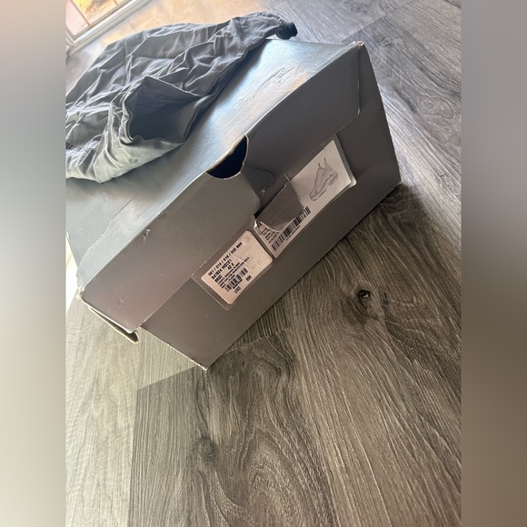 Size 42 men (9 men) Balenciagas - Picture 5 of 5